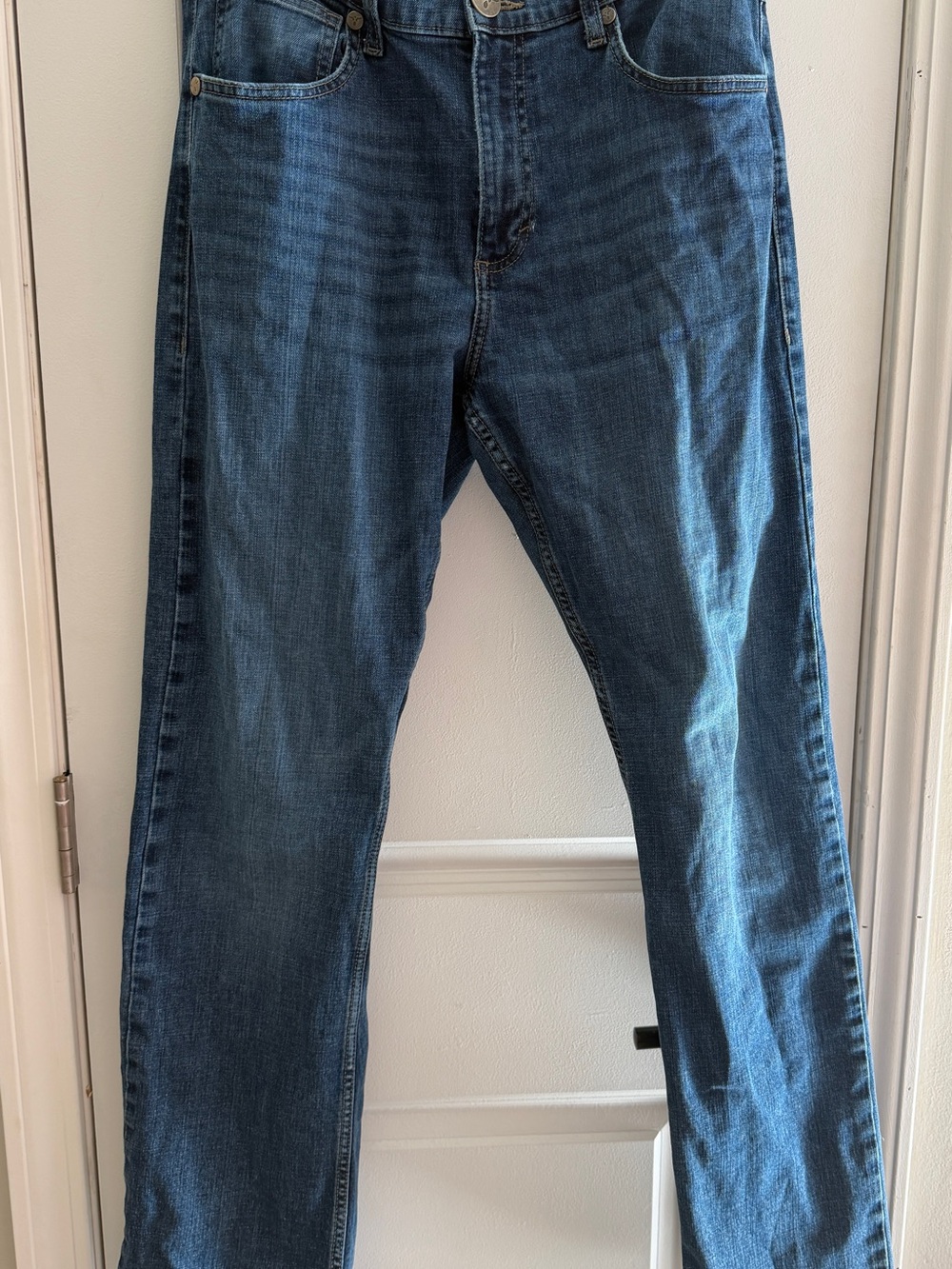 Wrangler Men's 20X 42 vintage Straight-Leg Jeans in Deep Blue Wash 32x34